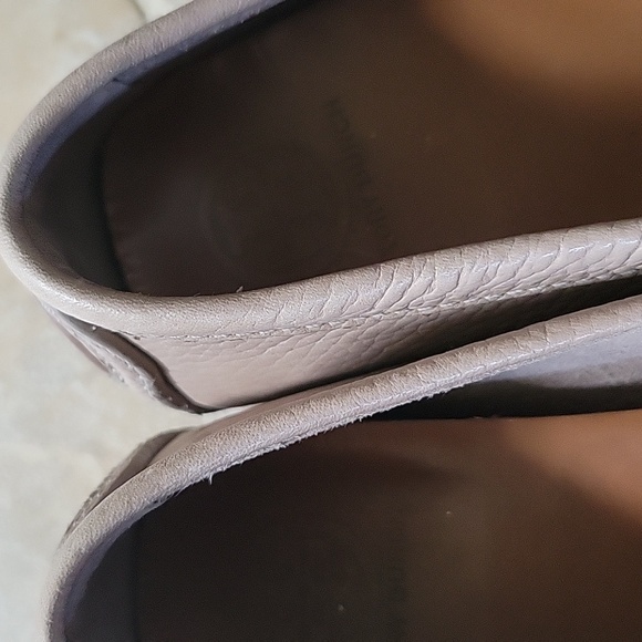 Tory Burch Tan Moccasin Flats with Logo Detail - Picture 5 of 8